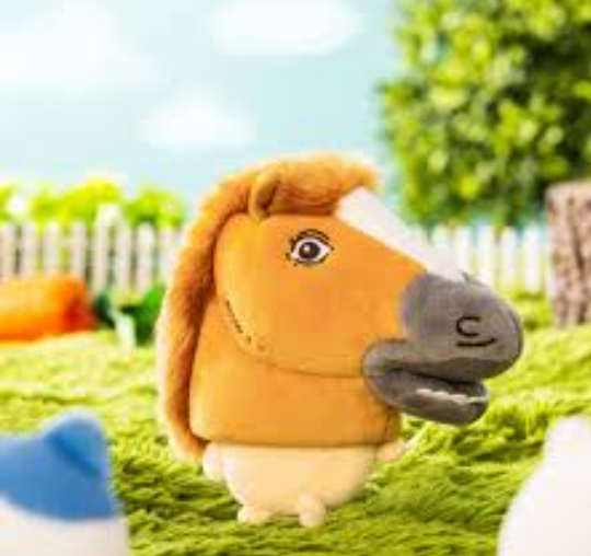 リアルな馬の被り物をしたうさぎ